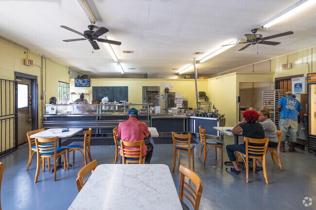 Puddin's is a local gathering place in Summerville, a Mobile neighborhood.