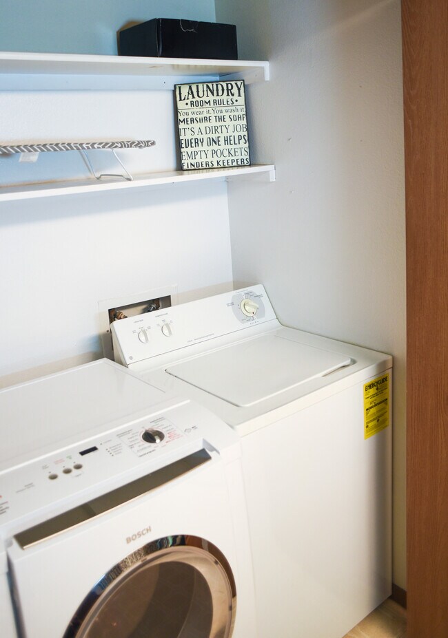 523 Kimberlite St unit 523, Tiffin, IA 52340 - photo 6