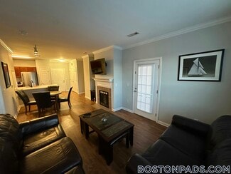 311 Lowell St Unit 1321, Andover, MA 01810