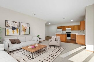 810 Hazel Ridge Rd, Elkhorn, WI 53121