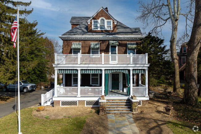 Large Victorian Homes