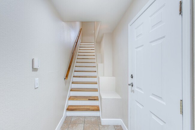 4455 E Paradise Village Pkwy S unit 1036, Phoenix, AZ 85032 - photo 5