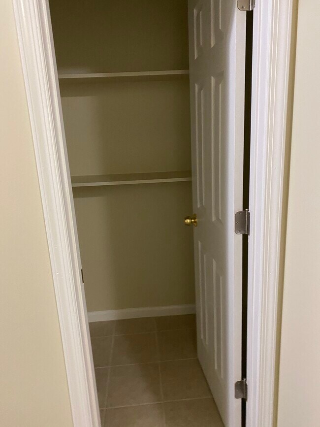 1230 18th Place NE unit 2, Washington, DC 20002 - photo 4