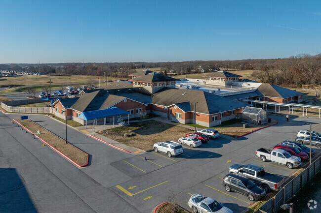 Hope Academy of NWA has a student-teacher ratio of 6 to 1.