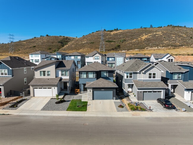 MuntzStudios-DJI_0215 (1).jpg