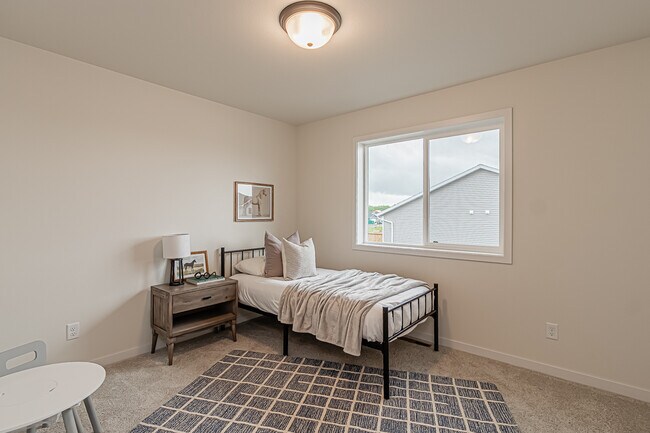 6831 Joseph St, Horace, ND 58047-14.jpg