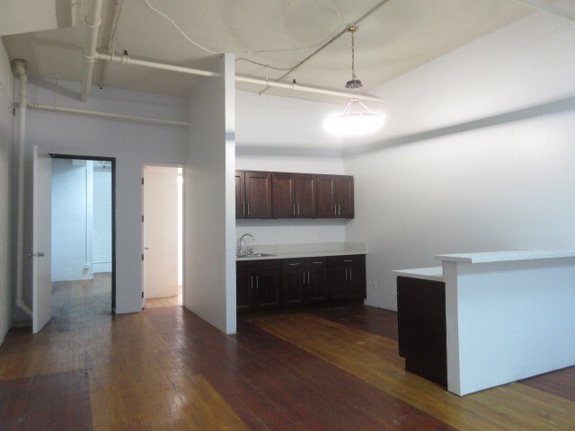 621 S Broadway unit 3, Los Angeles, CA 90014 - photo 1