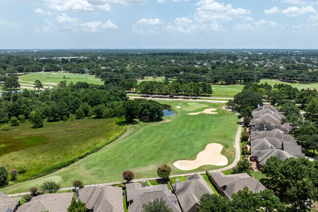 Klein Crossing residents have close access to WindRose Golf Club, where golfers can tee-up.