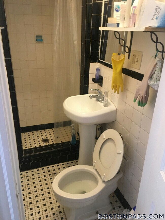 1258 Commonwealth Ave unit 3, Allston, MA 02134 - photo 6