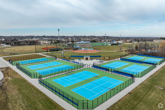 Students can play tennis at Brookfield Central High School.