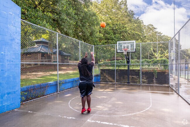 Shoot some hoops at Winthrop Park while living in Tallahassee, FL.