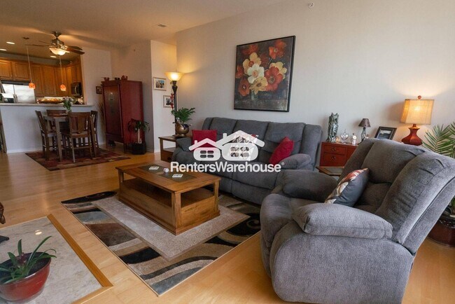 3872 S Lake Dr unit 211, Saint Francis, WI 53235 - photo 6