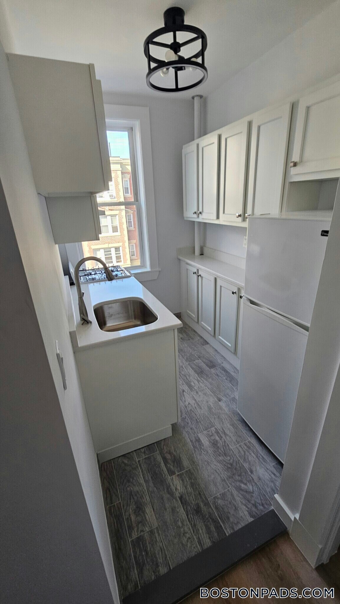 110 Brainerd Rd unit 6, Allston, MA 02134 - photo 1