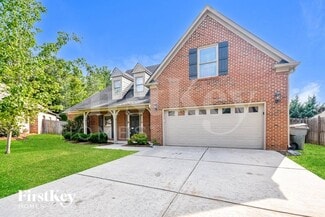 3611 Courtyard Ln, Vestavia Hills, AL 35216