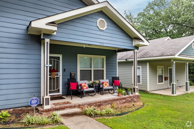 Some homes in Oak Forest have cozy front porches that welcome guests.