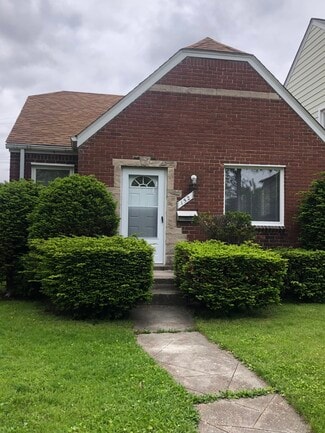 152 Perry Place, Wyandotte, MI 48192