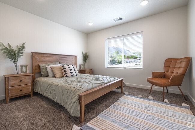 3BR, BA2.5 - 1.505SF - 1st Bedroom