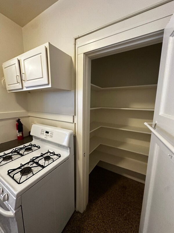 4001 N Prospect Ave unit 25, Milwaukee, WI 53211 - photo 7