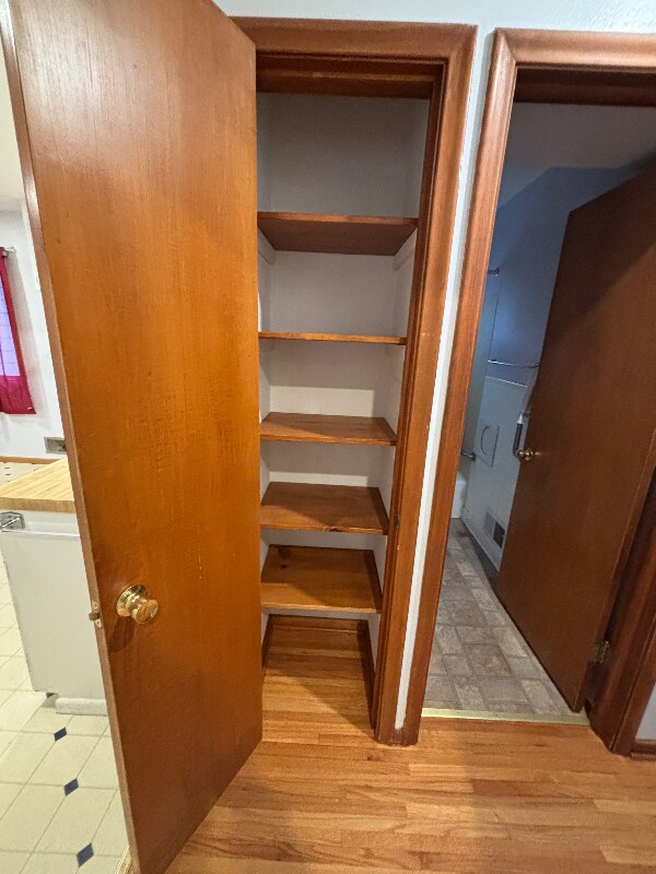 2057 Emerald Ln, Saint Paul, MN 55122 - photo 7