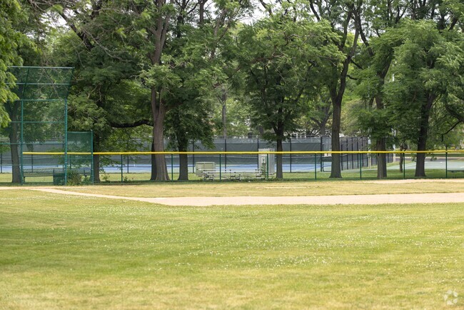 Hoffman Elementary School is located in Glenview, Illinois.