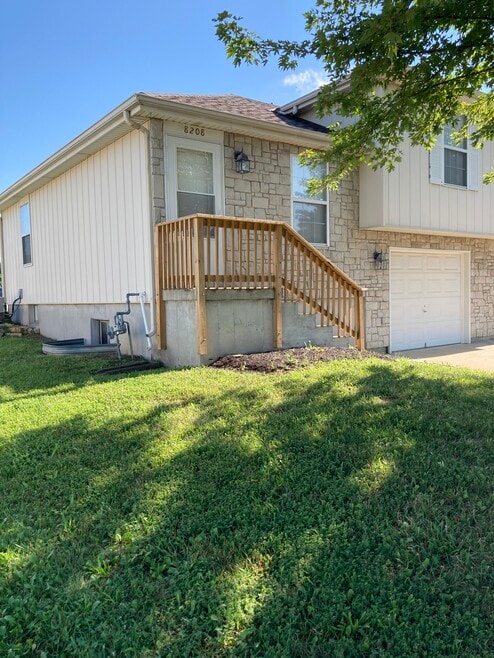 8208 Spring Valley Rd unit 8210, Belton, MO 64012 - photo 1