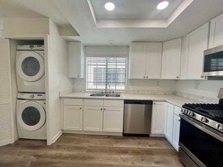 2201 Delaware St, Huntington Beach, CA 92648