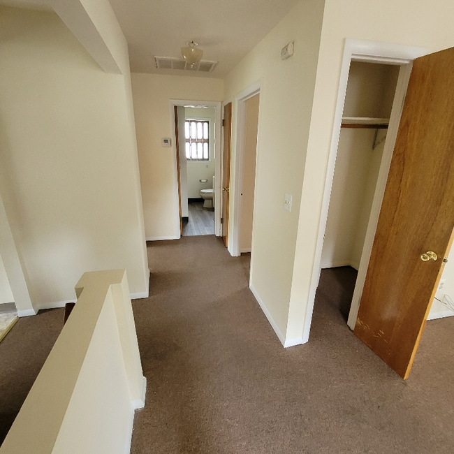 22 Ryle Ave unit 2nd Floor, Little Falls, NJ 07424 - photo 3