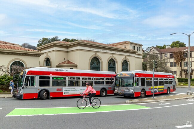 Car-free living with the Muni nearby is a great choice in Forest Knolls.