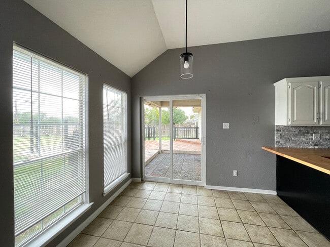 2010 Shadow Ridge Rd, Harker Heights, TX 76548 - photo 7