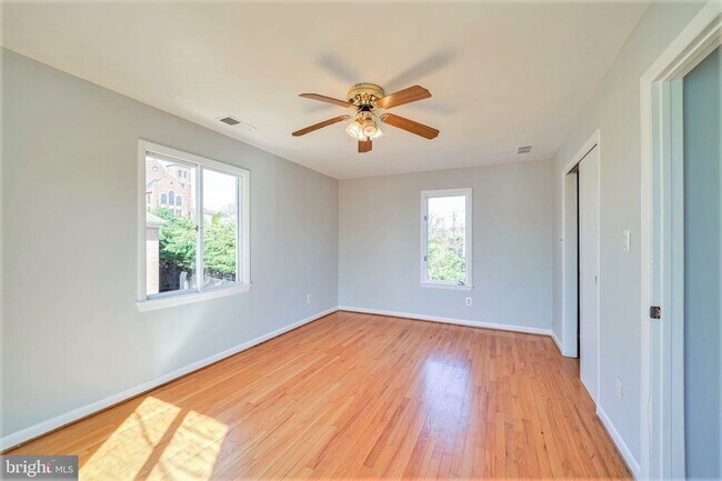 1912 S Glebe Rd, Arlington, VA 22204 - photo 5
