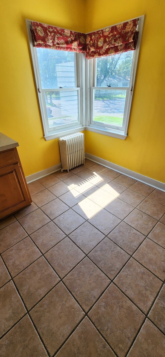 9 Lapointe St, Winooski, VT 05404 - photo 3