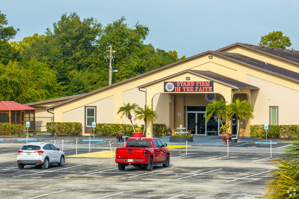 Oasis Christian Academy is currently rated a B according to niche.com.