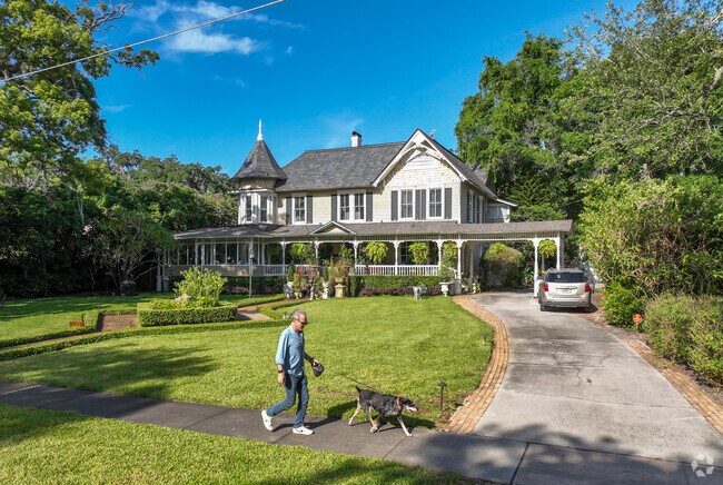 The streets of Lake Cherokee are peacful and safe; perfect for a stroll with a furry friend.