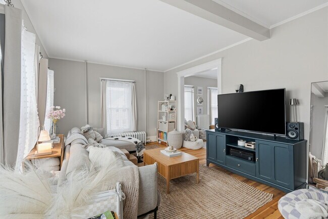 186 Arnoldale Rd unit 2, West Hartford, CT 06119 - photo 4