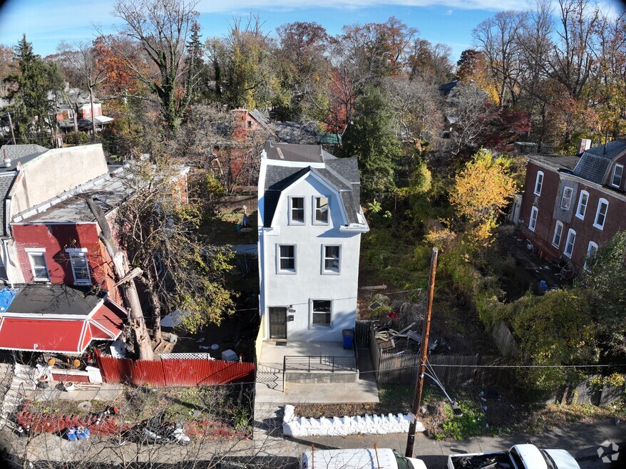 5335 Wakefield St, Philadelphia, PA 19144 - photo 2