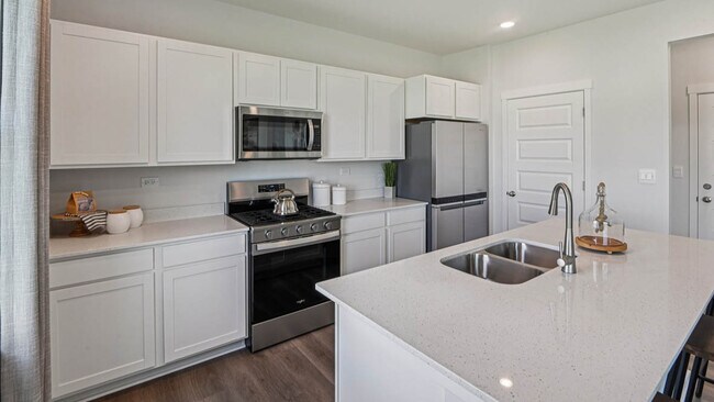 967 Sapphire Ln, Montgomery, IL 60538 - photo 5