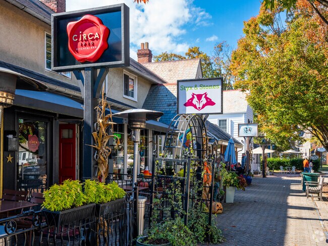 Hilton Village offers residents of Sedgefield restaurants and shopping in the historic district.