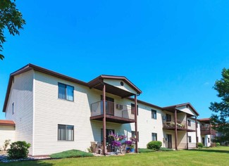2900 17th St S, Moorhead, MN 56560