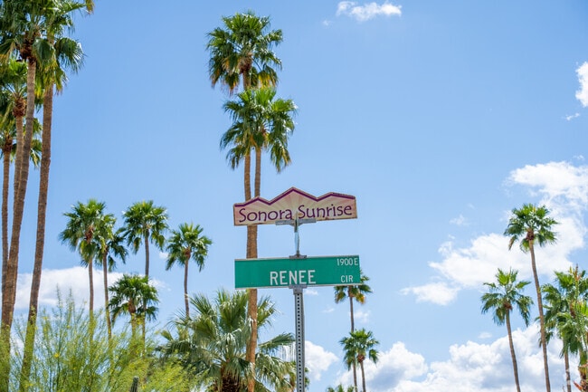 Sonora Sunrise offers a balance of relaxation and convenience in sunny Palm Springs.