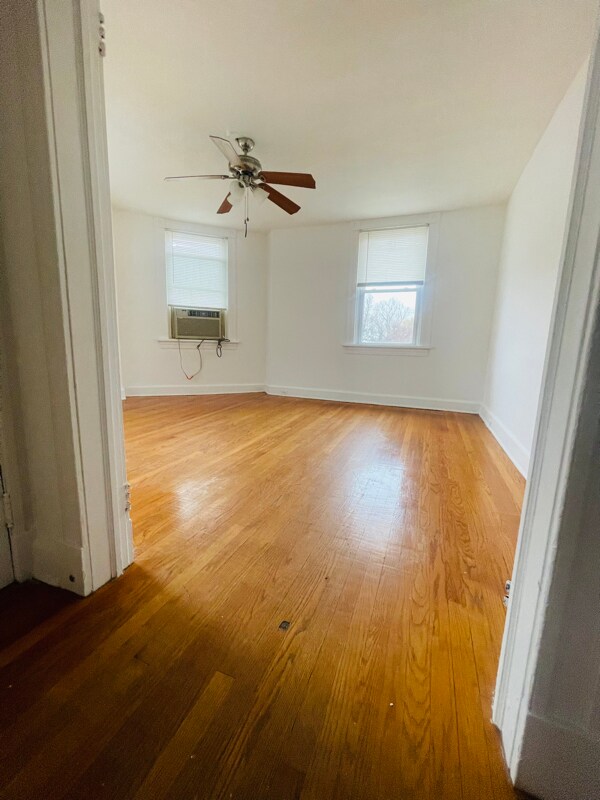 3712 Parkside Dr unit 2, Baltimore, MD 21206 - photo 3