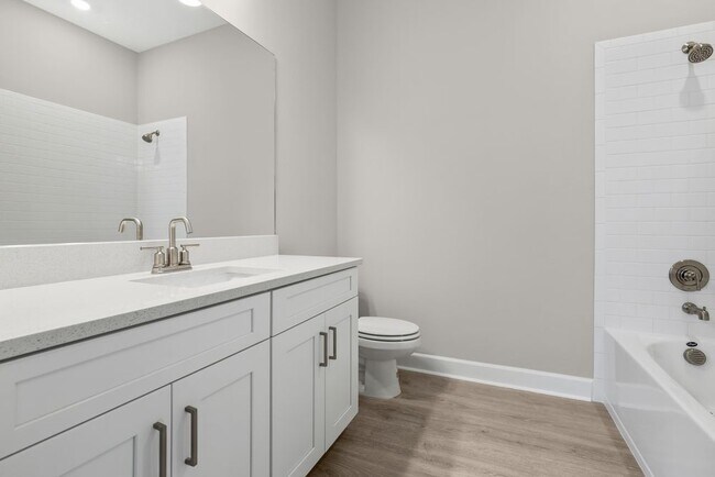 8100 Moonbeam Ave, Sarasota, FL 34241 - photo 5