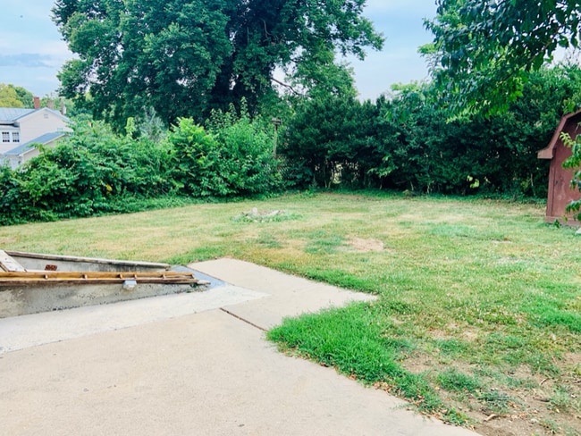 109 W Foundry St, Woodstock, VA 22664 - photo 2