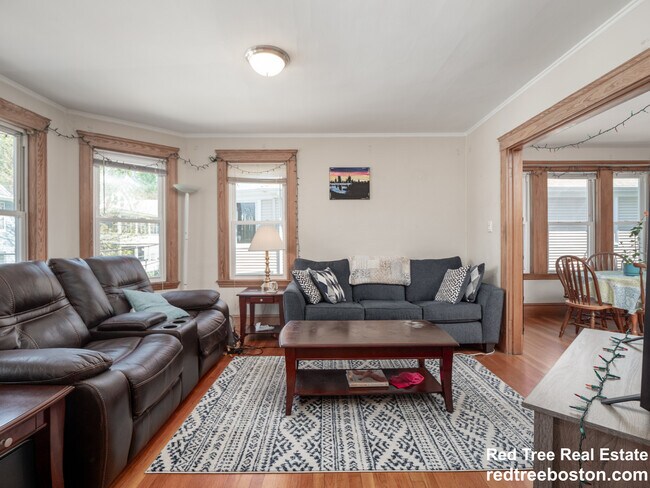 54 Upland Rd unit 2, Somerville, MA 02144 - photo 3