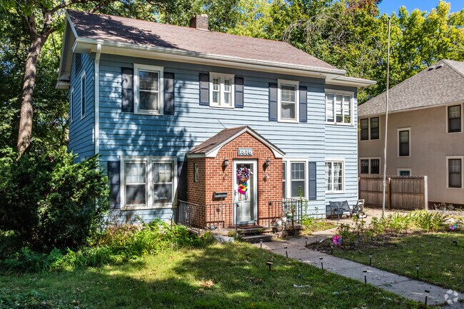 There are several brightly colored homes in a variety of styles in East Park.
