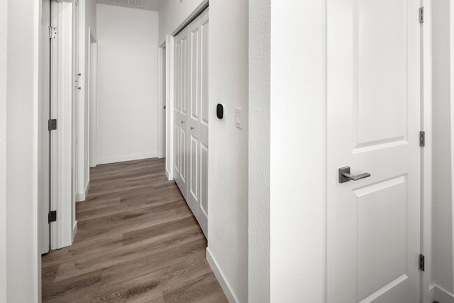 6525 Jacinto Way, Sacramento, CA 95823 - photo 3