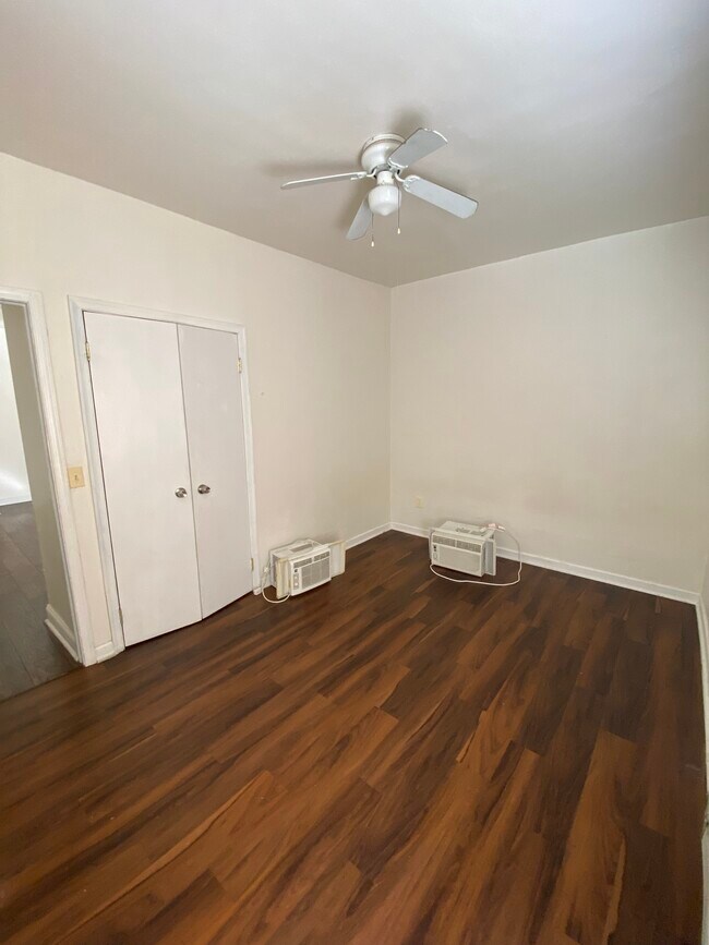 527 Oldham St unit 527 Oldham Street, Baltimore, MD 21224 - photo 7