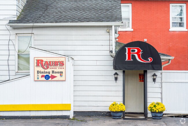 Raubs restaurant has been serving Plymouth since 1924.