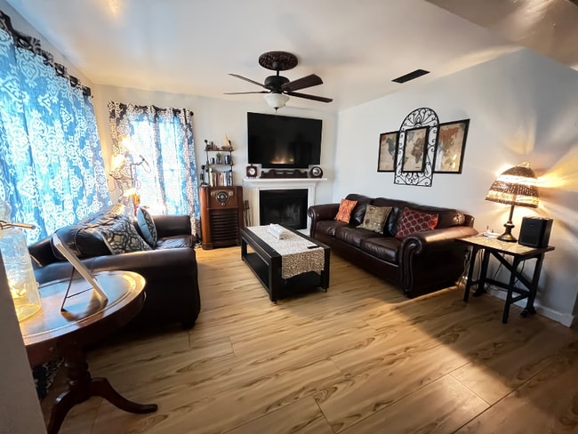 12102 Carriage Ct SE unit A, Huntsville, AL 35803 - photo 3