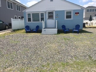 136 Franklin St Unit Back, Seabrook, NH 03874