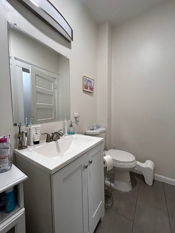 277 Highland Ave unit 3-bed 1-bath, Somerville, MA 02143 - photo 2